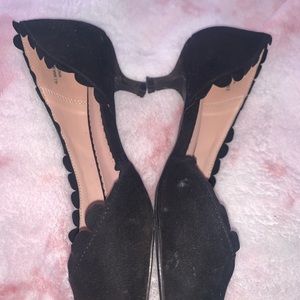 Short black velvet heels